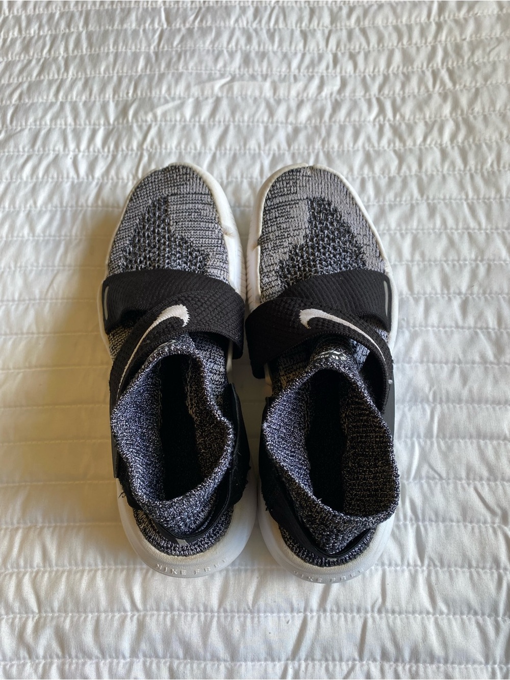 Nike Free RN Motion 2017 Women's Black and White Slip-On Knit Athletic Shoes - Picture 3 of 8